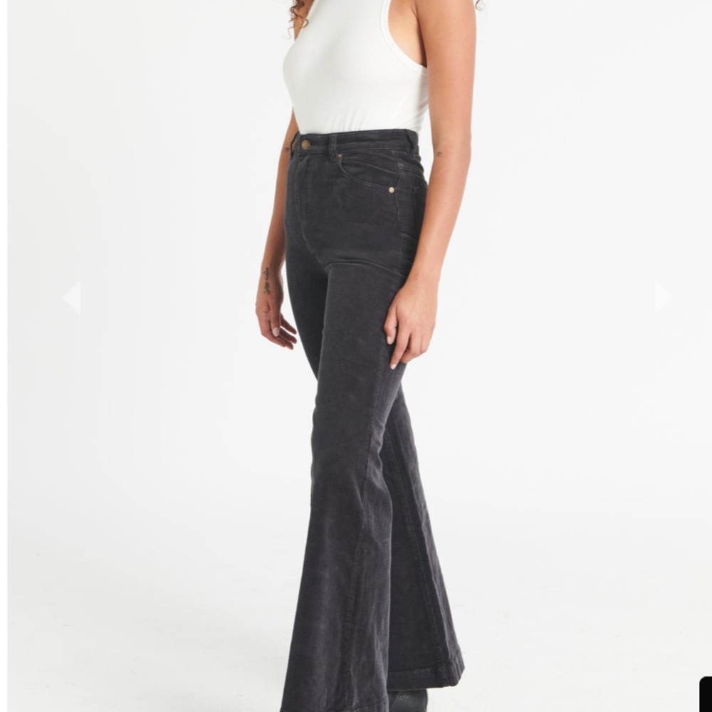 Rolla’s Eastcoast Flare in Black Corduroy NWT 29